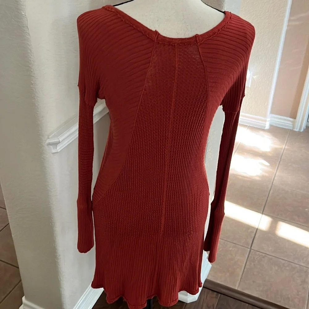 Free People salmon  orange Ventura drippy thermal long sleeve top Size S